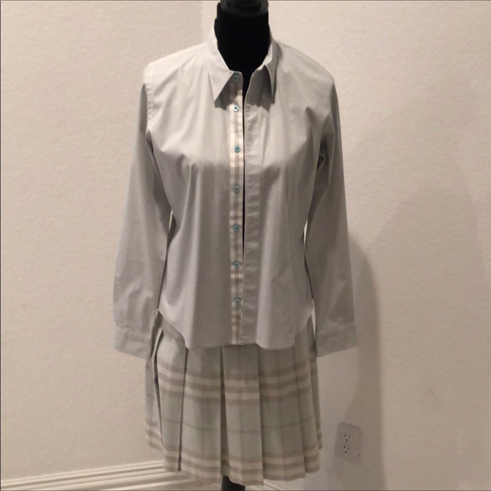 Burberry pleated skirt